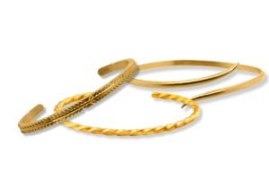 Buy Gold Gold Bangle