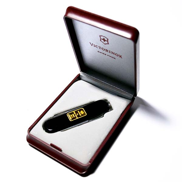 Victorinox Knife & PAMP Gold Inlay - 1 gram .9999