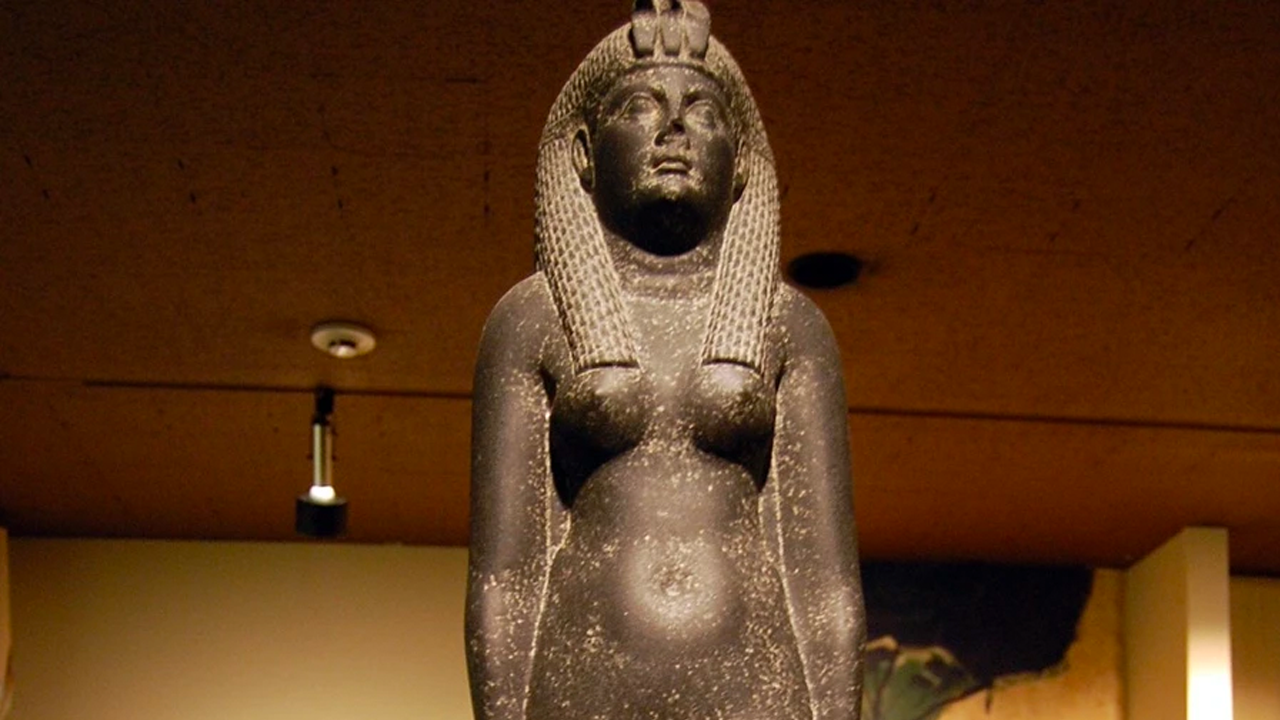 The Monetary Mistakes Behind the Downfall of Cleopatra and the Last Dynasty of Ancient Egypt