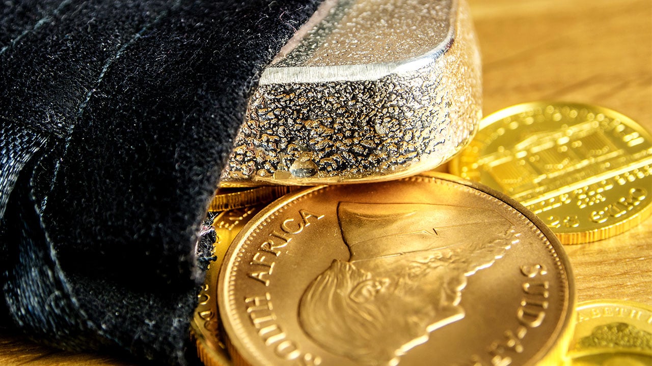 Gold Versus Silver - Which Is the Wisest Investment?